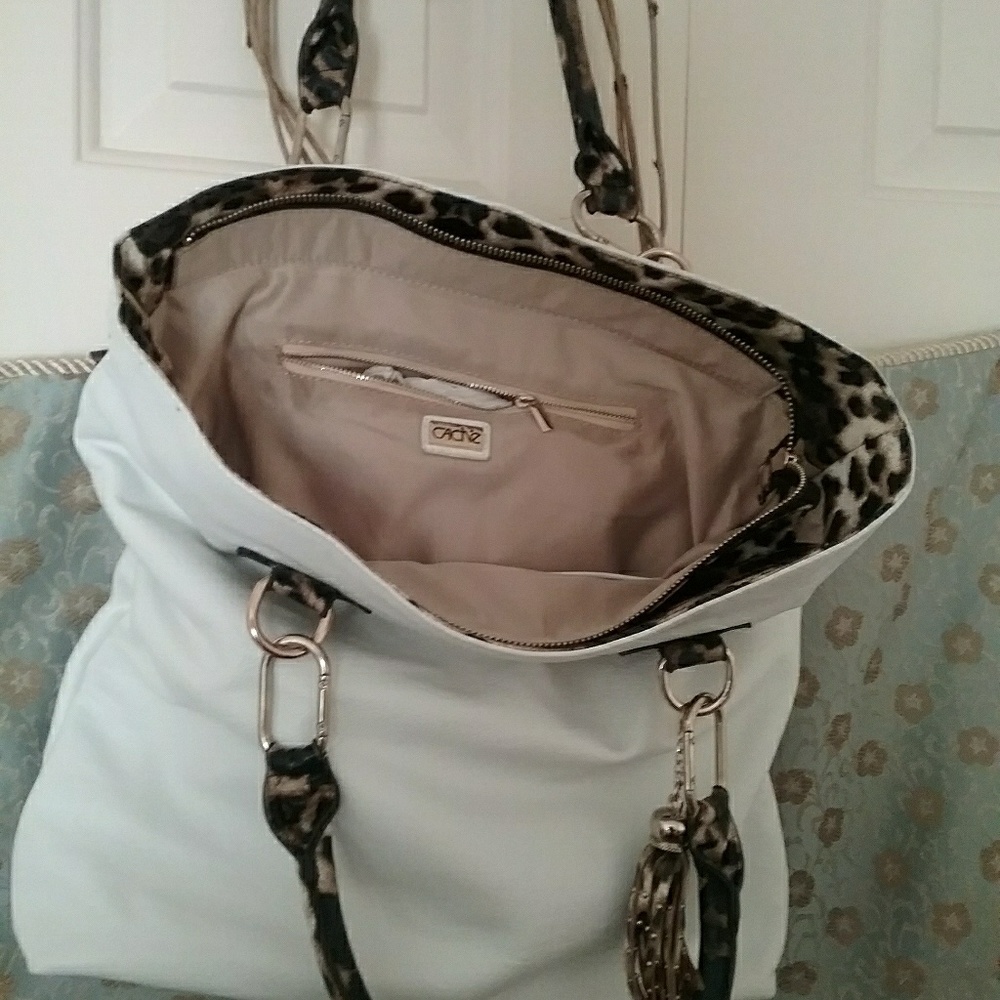 Cache White w/Leopard Tote